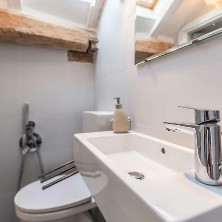 Apartment Pretty Oberdan - The Place Bologna